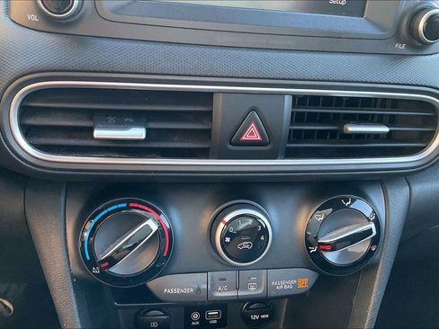 Used 2019 Hyundai Kona SEL image 32