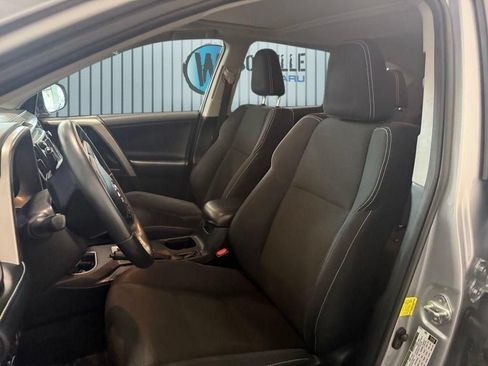 Used 2018 Toyota RAV4 XLE w/ Plus Extra Value Package AWD/4WD image 20