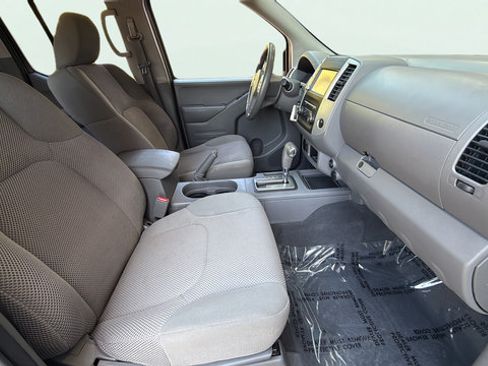 Used 2019 Nissan Frontier SV RWD image 26