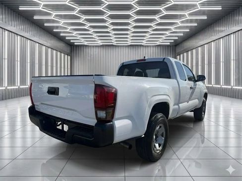 Used 2020 Toyota Tacoma SR RWD image 4