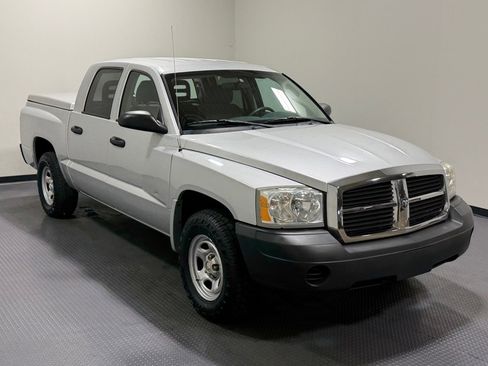 Used 2006 Dodge Dakota ST image 4