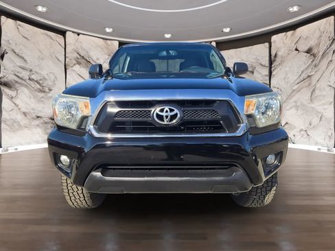 Used 2012 Toyota Tacoma PreRunner image 2
