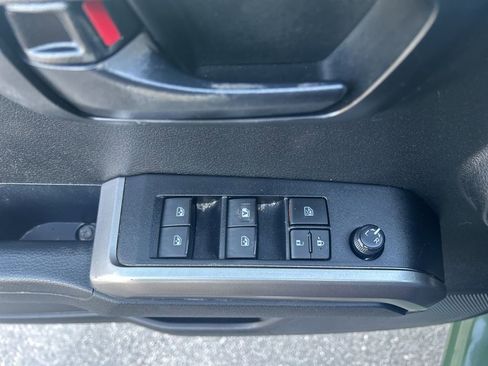 Used 2021 Toyota Tacoma SR5 w/ Trail Edition image 20