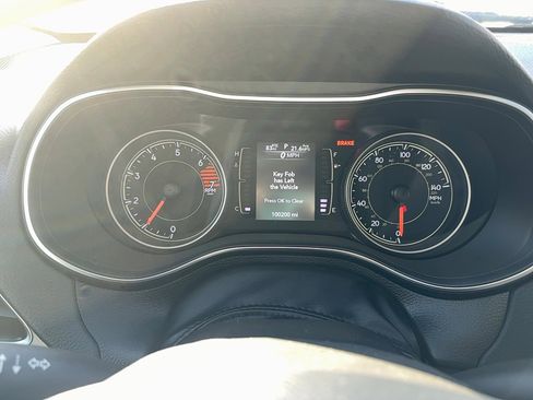 Used 2020 Jeep Cherokee Latitude Plus image 26