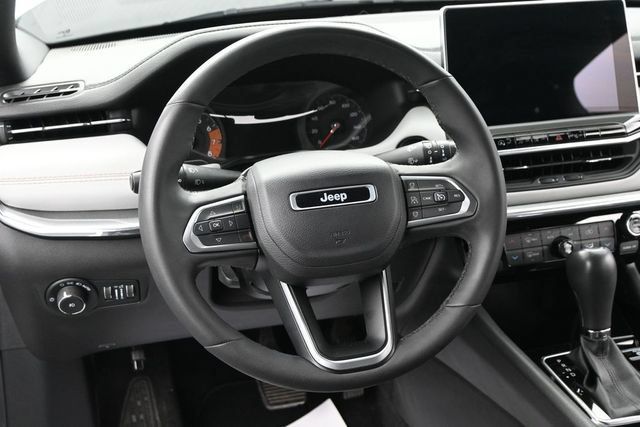 Used 2023 Jeep Compass Limited w/ Elite Group AWD/4WD image 30