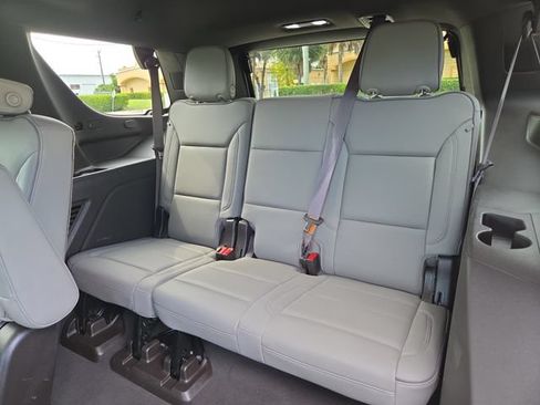 Certified 2022 GMC Yukon SLT w/ SLT Luxury Package RWD image 10