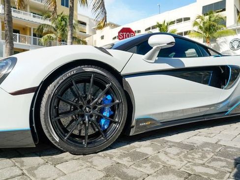 Used 2019 McLaren 600LT RWD image 12