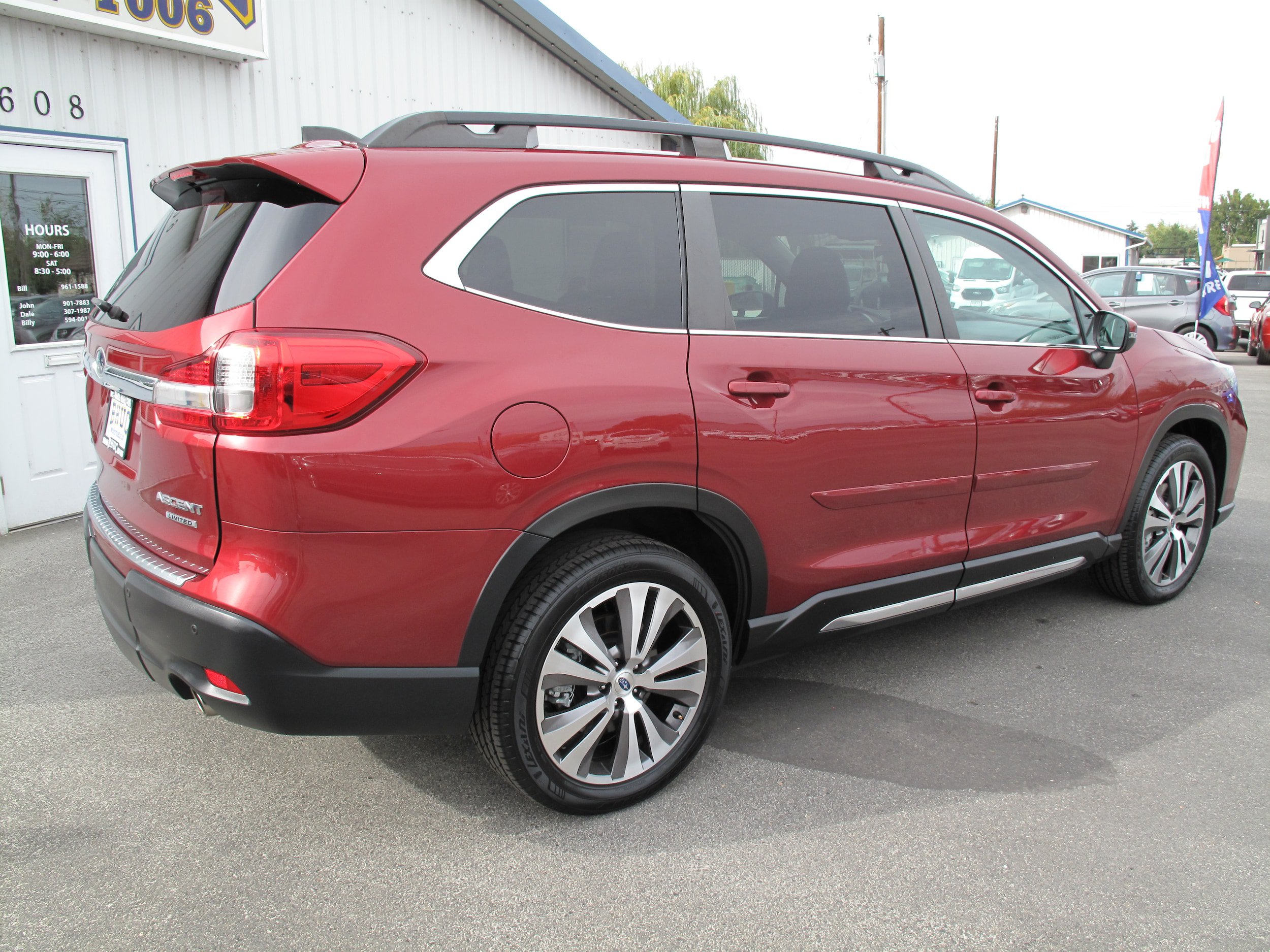 Used 2022 Subaru Ascent Limited AWD/4WD image 6