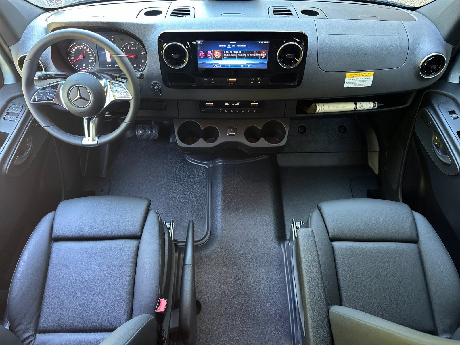 Used 2025 Mercedes-Benz Sprinter 2500 image 13