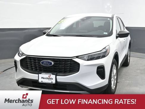 Used 2023 Ford Escape Active AWD/4WD image 2