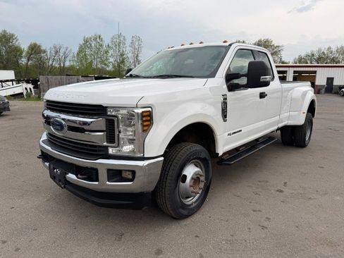 Used 2019 Ford F350 XLT w/ XLT Value Package AWD/4WD image 1