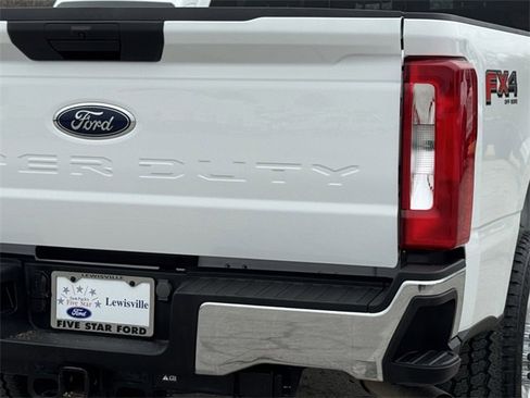 Certified 2024 Ford F250 XLT w/ FX4 Off-Road Package image 7