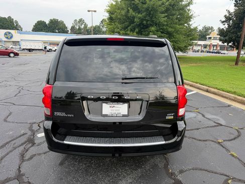 Used 2018 Dodge Grand Caravan GT FWD image 6