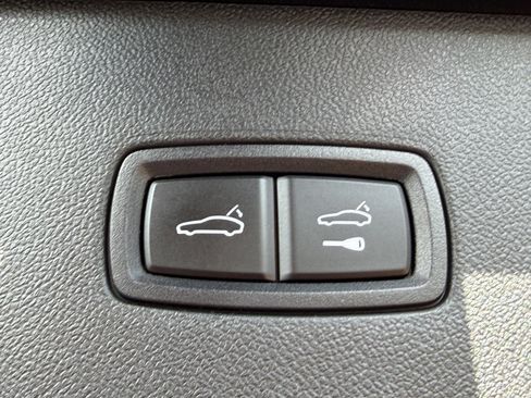 Certified 2024 Porsche Cayenne Coupe image 16