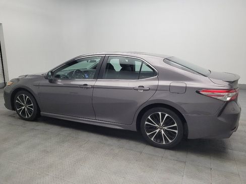 Used 2018 Toyota Camry SE FWD image 3