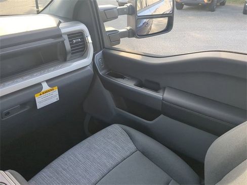 New 2026 Ford F250 XLT w/ FX4 Off-Road Package image 7