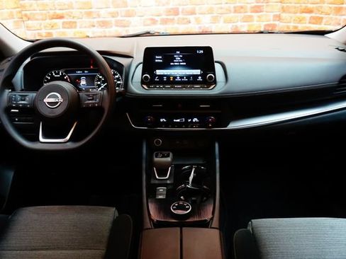 Certified 2023 Nissan Rogue SV AWD/4WD image 10