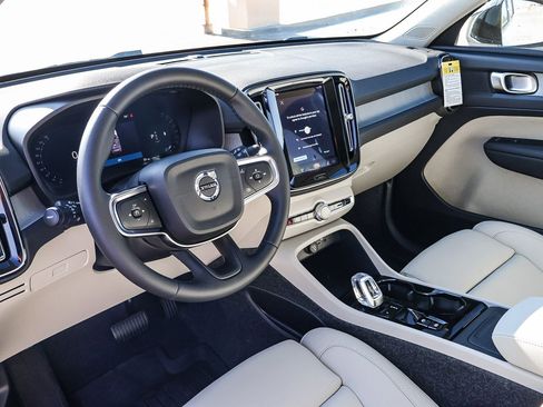 New 2026 Volvo XC40 B5 Plus w/ Protection Package Premier image 31