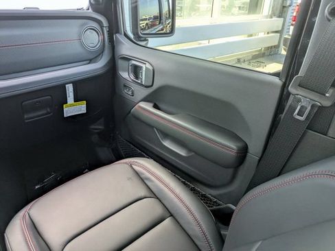 New 2026 Jeep Gladiator Rubicon AWD/4WD image 17