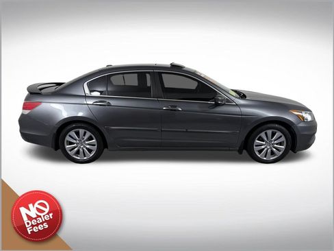 Used 2011 Honda Accord EX-L image 2