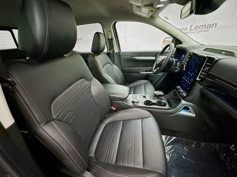 Used 2024 Ford Ranger Lariat w/ Trailer Tow Package image 28