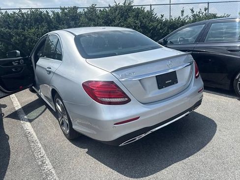 Used 2019 Mercedes-Benz E 300 4MATIC image 8