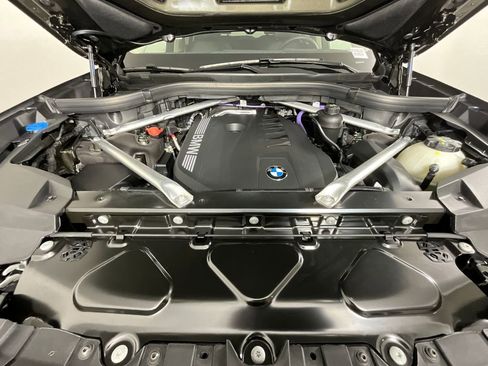Used 2026 BMW X7 xDrive40i AWD/4WD image 29