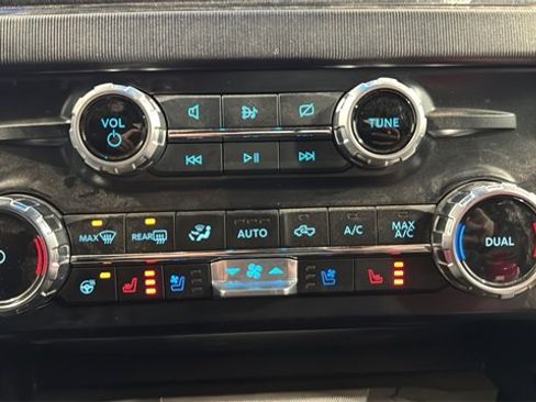 Used 2024 Ford F350 Platinum image 11