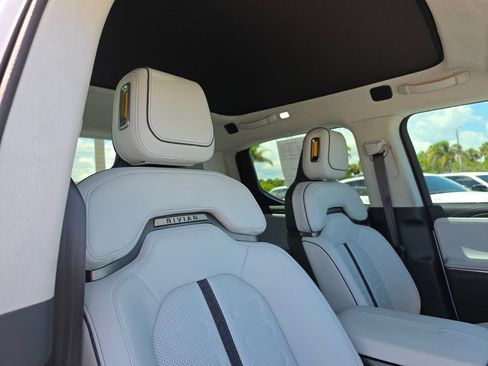 Used 2022 Rivian R1T Adventure AWD/4WD image 16