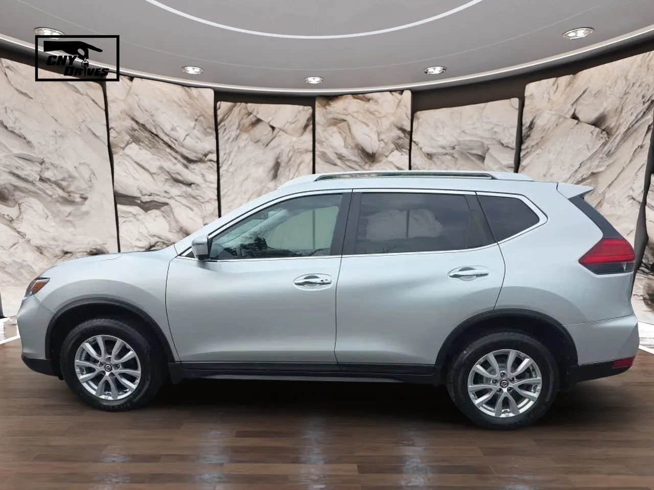 Used 2017 Nissan Rogue SV w/ SV Premium Package AWD/4WD image 8