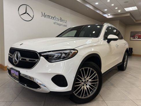 Certified 2025 Mercedes-Benz GLC 300 image 1