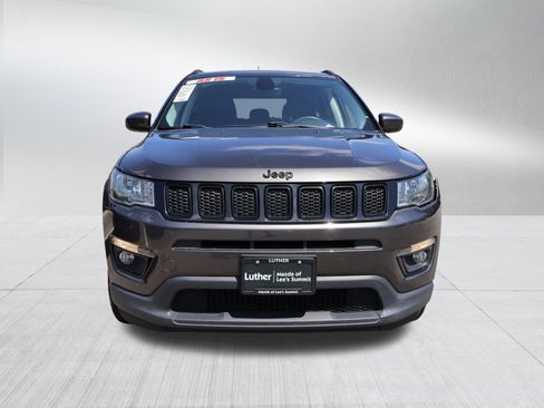 Used 2018 Jeep Compass Latitude FWD image 2