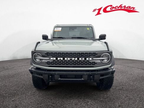 Used 2024 Ford Bronco Badlands image 2