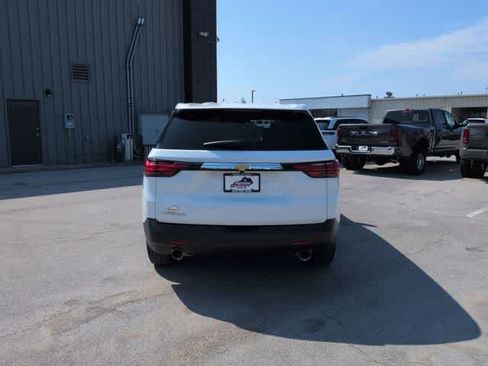 Used 2023 Chevrolet Traverse LS FWD image 7
