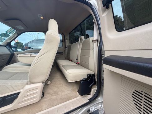 Used 2010 Ford F250 XL image 7