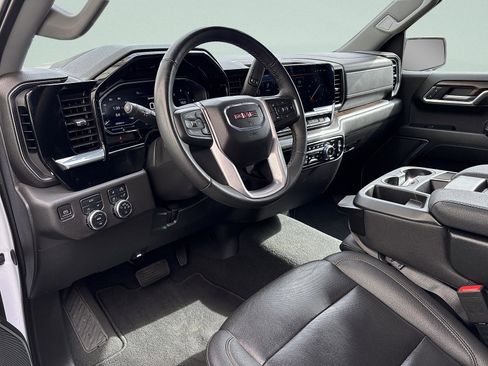 Used 2024 GMC Sierra 1500 SLT image 13