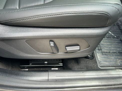 Used 2026 Kia Sportage SX image 40