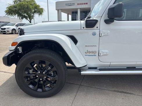 Used 2021 Jeep Wrangler Unlimited Sahara w/ Cold Weather Group image 9