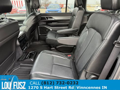 Used 2023 Jeep Wagoneer Series II image 13