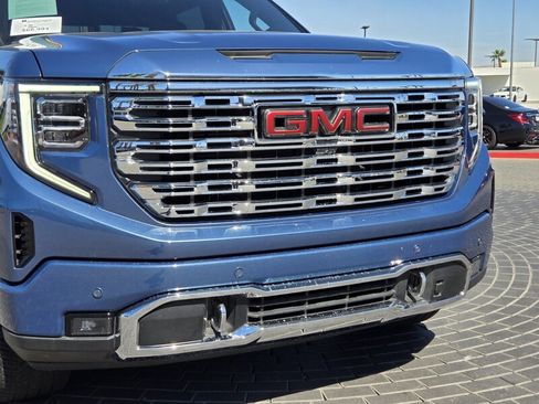 Used 2026 GMC Sierra 1500 Denali w/ Denali Reserve Package AWD/4WD image 9