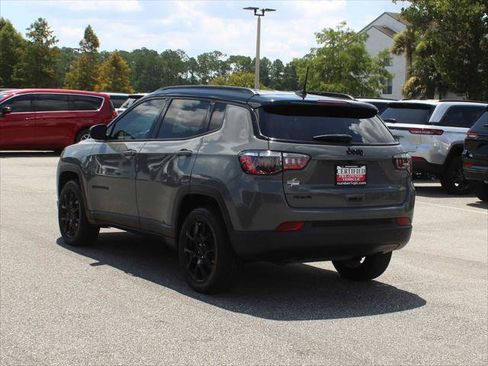 Certified 2023 Jeep Compass Latitude AWD/4WD image 4