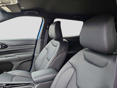 New 2026 Jeep Compass Latitude image 15