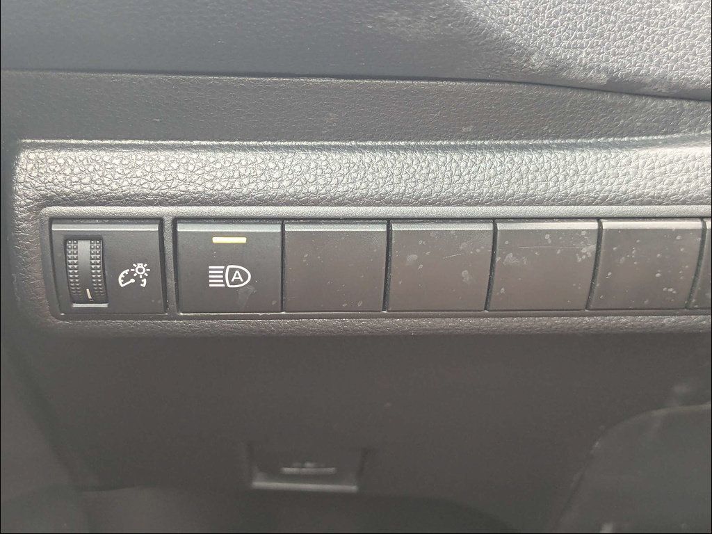 Used 2023 Toyota Corolla LE FWD image 23