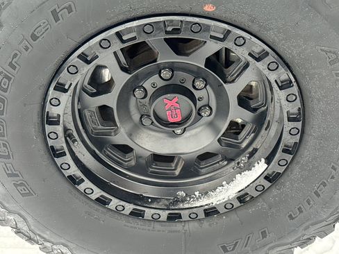 Used 2018 Ford F150 Raptor w/ Equipment Group 801A Mid image 9