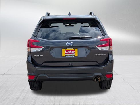 Used 2019 Subaru Forester Limited AWD/4WD image 6