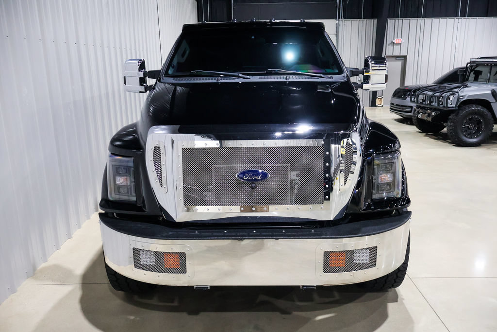 Used 2015 Ford F650 2WD Crew Cab Super Duty image 18