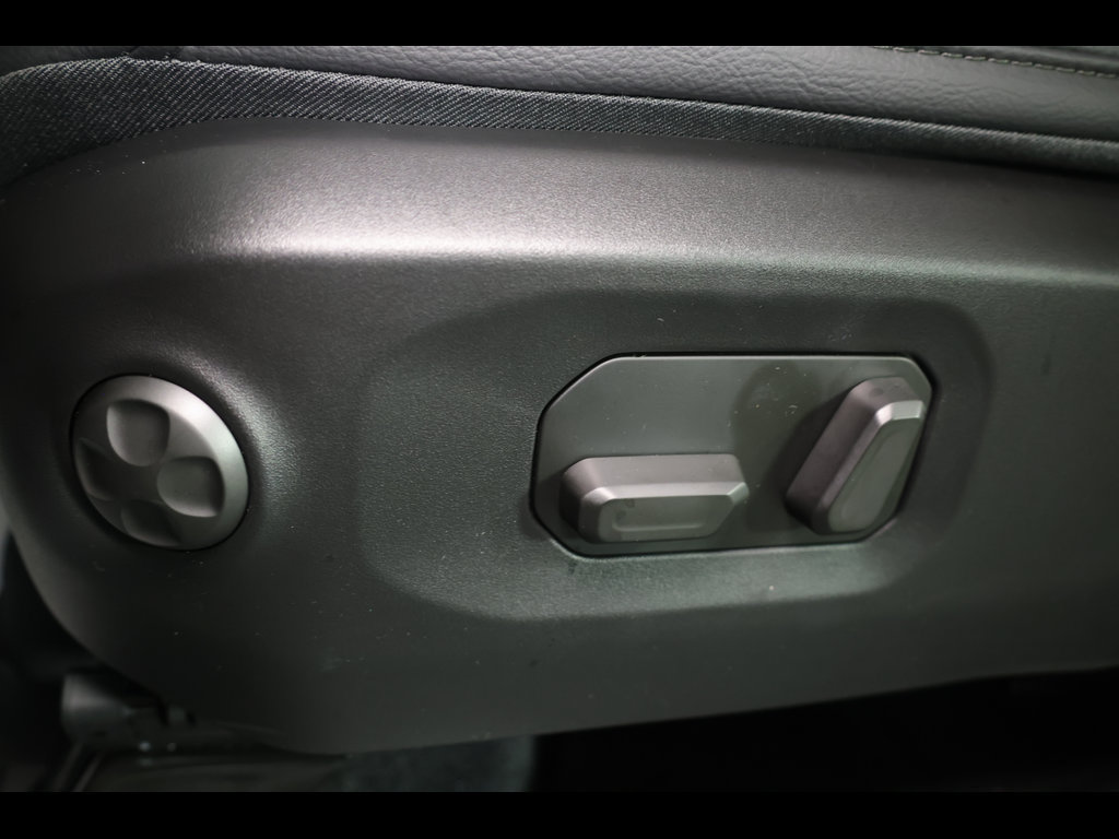 New 2026 Jeep Wrangler Unlimited Sahara AWD/4WD image 10