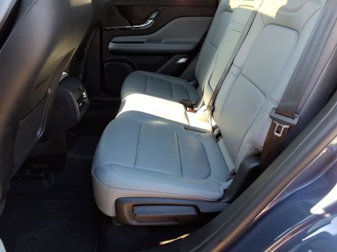 Used 2022 Lincoln Corsair Standard w/ Premium Package image 13