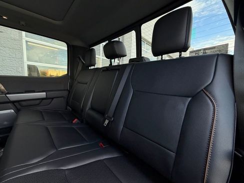New 2026 Ford F250 Lariat w/ Black Appearance Package image 44