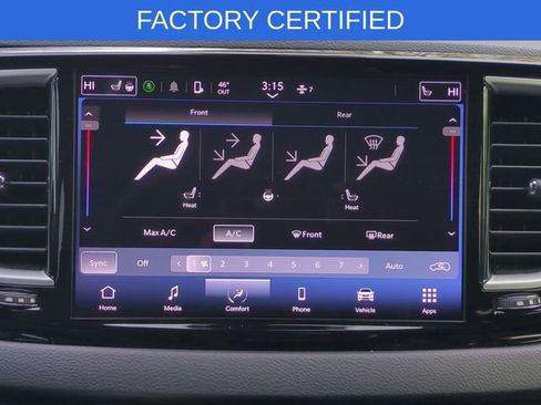 Certified 2024 Chrysler Pacifica Touring-L image 16